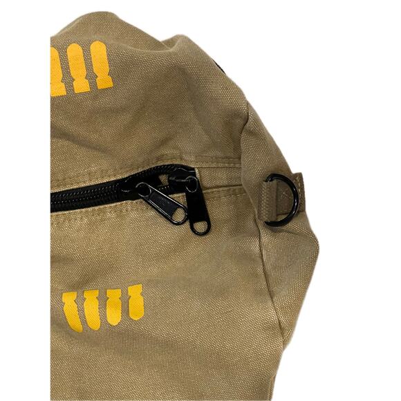 Flying Fortress Beige Canvas Duffel Gym Bag 24x10x10 - Picture 2 of 5